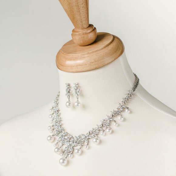 Bridal Statement Necklace & Earring Set, Cubic Zirconia and Pearl Jewelry Set - Picture 2 of 9